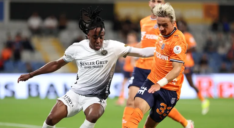 Başakşehir'den Gençlerbirliği'ne 4 Gollü Darbe!