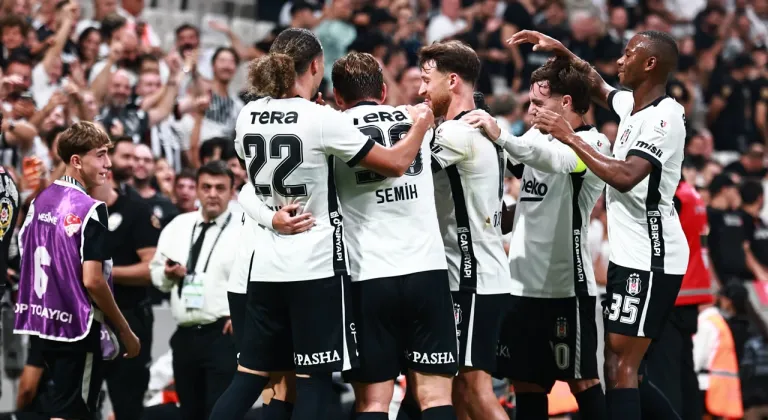 Beşiktaş sezona 3 puanla başladı! Eyüpspor'u Cerny yıktı