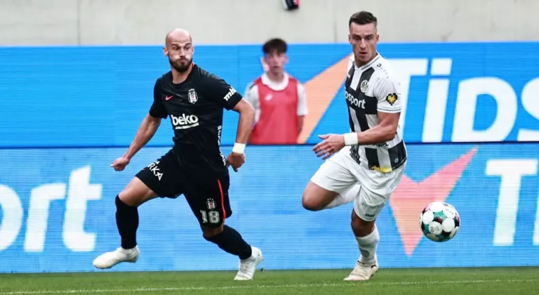 Beşiktaş'tan Avrupa'da Kritik Zafer! 10 Kişiyle Hradec Kralove Engelini Aştı
