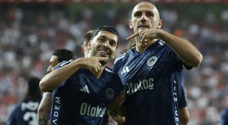 Fenerbahçe Samsun'da 2-0 kazandı! Derbi öncesi kritik galibiyet