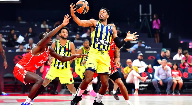 Fenerbahçe Son Çeyrekte Yıkıldı! Olympiakos Finale Yükseldi