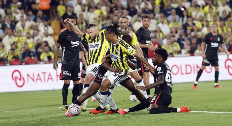 Kadıköy’de Beşiktaş Fırtınası! Fenerbahçe’yi 2-1 Yendi